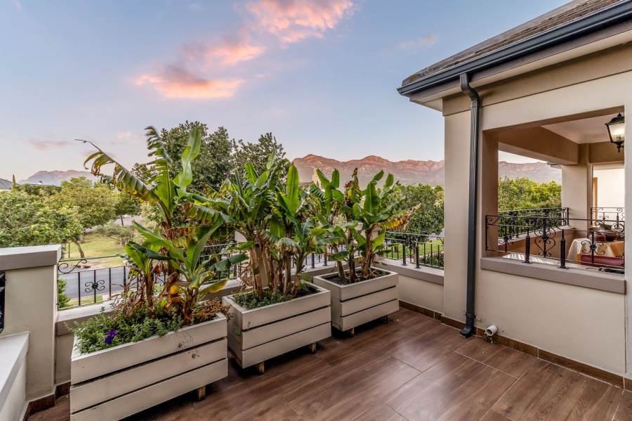 5 Bedroom Property for Sale in Val De Vie Estate Western Cape